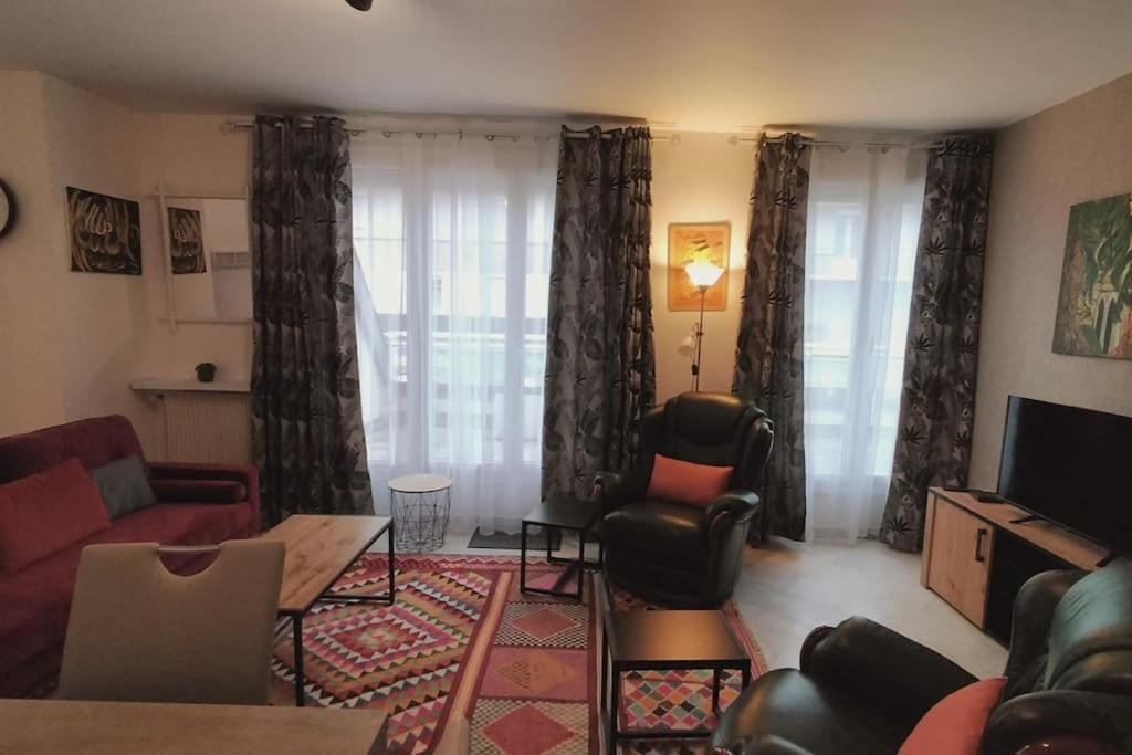 Spacious Flat Close To The Railway Station Troyes Kültér fotó
