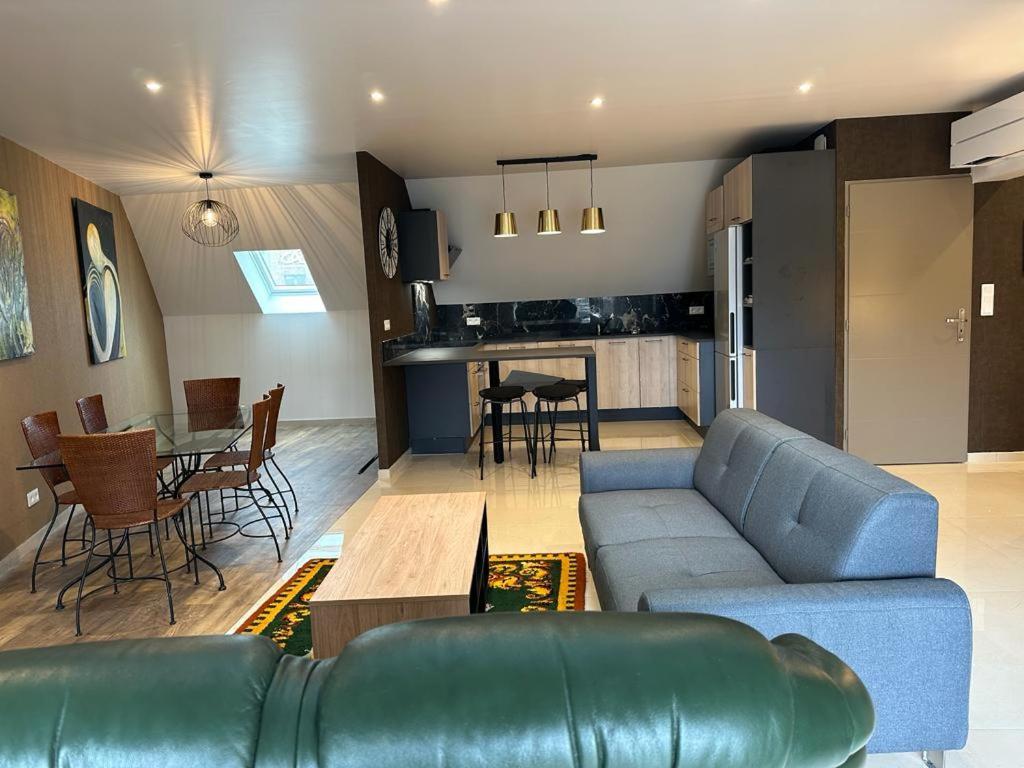 Spacious Flat Close To The Railway Station Troyes Szoba fotó